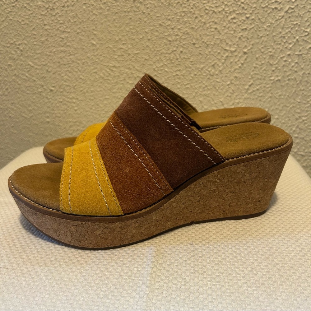 💛🧡🤎Clarks Aisley Lily Suede Wedge Sandals THE PERFECT summer sandal!!  8.5